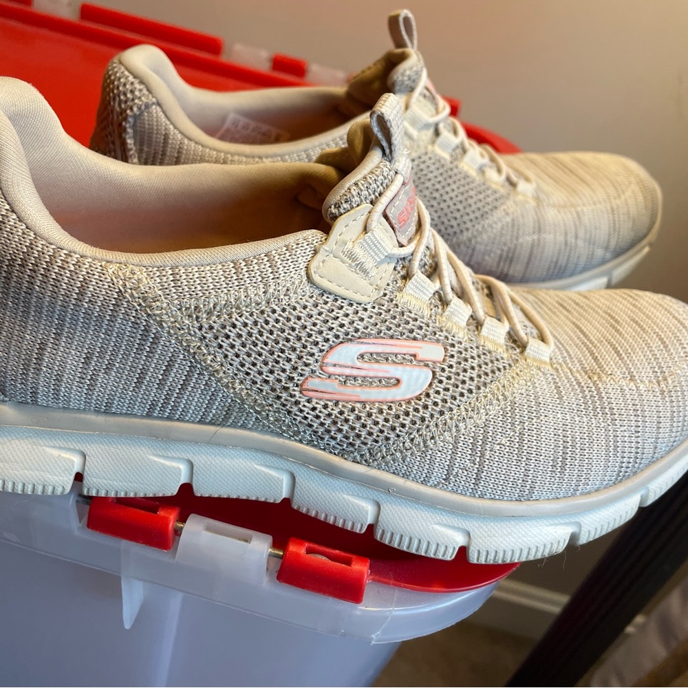Skechers beige memory foam sneaker. 7.5, worn twice.